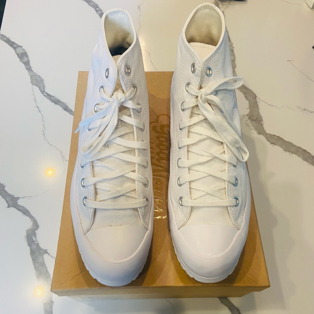 Converse All Star Men’s Chunky White Sneaker size 44 (11 US) worn once